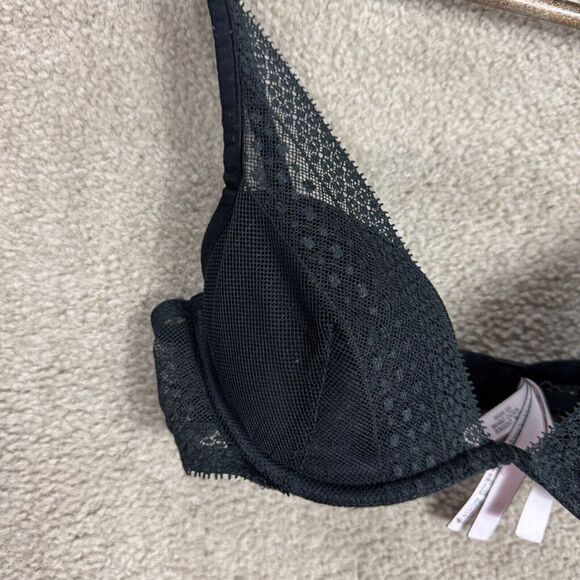 Victoria's Secret Plunge Bra Size 32C Black Lightly Lined‎ Lace Underwire - Picture 3 of 9